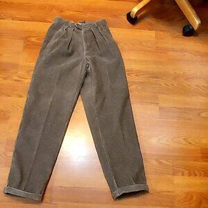 0Gap Work Force Brown Corduroy Ladies Pants.  Sz 3/4 Pockets Cuff's